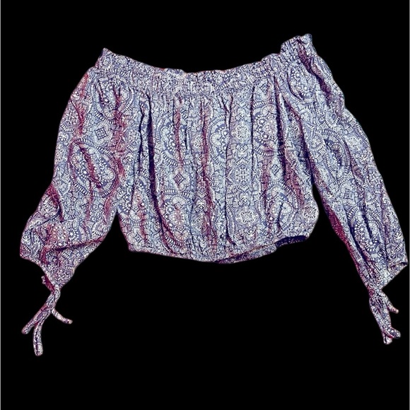 blue & white off the shoulder blouse - Picture 1 of 1